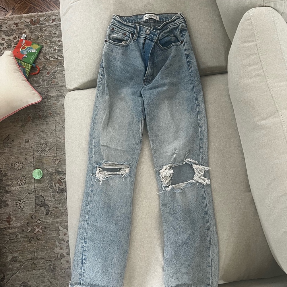 Abercrombie & Fitch 90’s Straight Ultra High Rise Leg Jeans